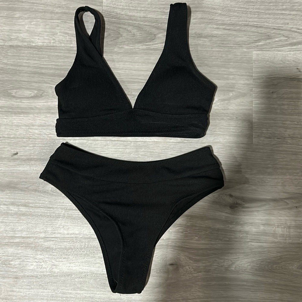 Black bikini size small top and bottom removable padding bottoms mid rise cheeky
